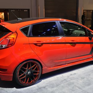 17-ford-fiesta-st-sema-2013-1.jpg