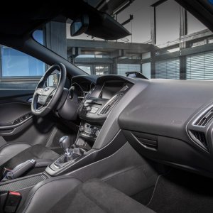 2016-Ford-Focus-RS-interior-view-05.jpg